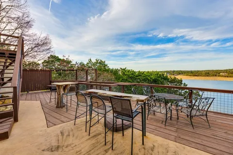 $1,495,000 | 21008 Lakeshore Drive West, Spicewood, TX 78669