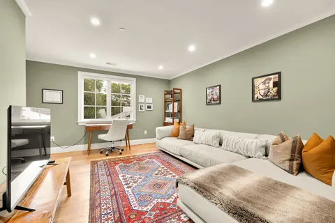 $4,100,000 | 5537 Hawthorne Place Northwest, Washington, DC 20016