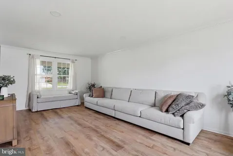 $425,000 | 19 Valley Forge Road, New Castle, DE 19720