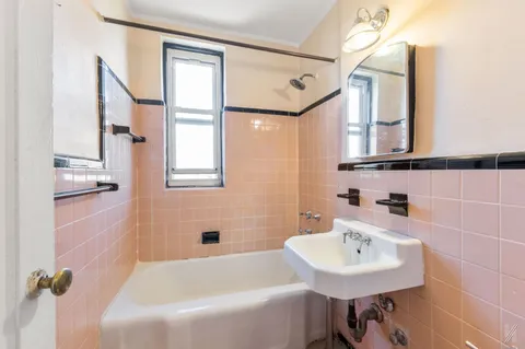 $259,000 | 88-01 35th Avenue, Unit 6B | Jackson Heights
