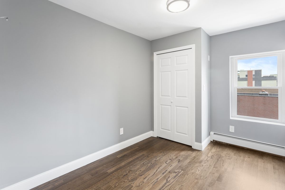 187 Woodpoint Road, Unit 4 Brooklyn, NY 11211 - Photo 5 of 7