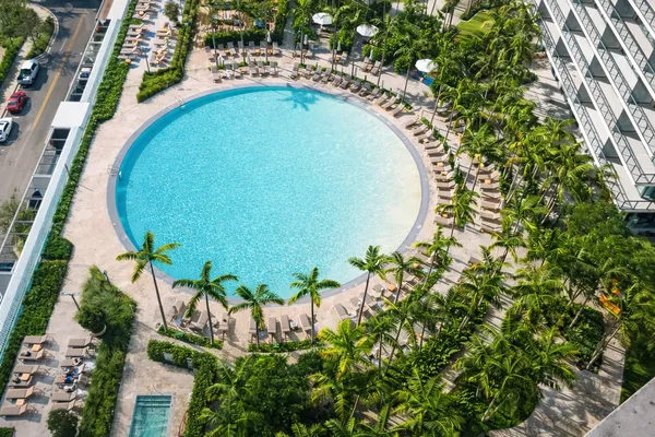 $889,000 | 650 Northeast 32nd Street, Unit 2005, Miami, FL 33137