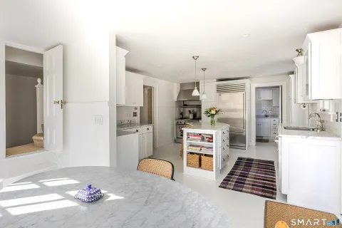 $2,195,000 | 89 Chestnut Hill Road, Wilton, CT 06897