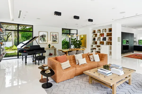 $8,888,000 | 229 Ridgewood Road, Miami, FL 33133