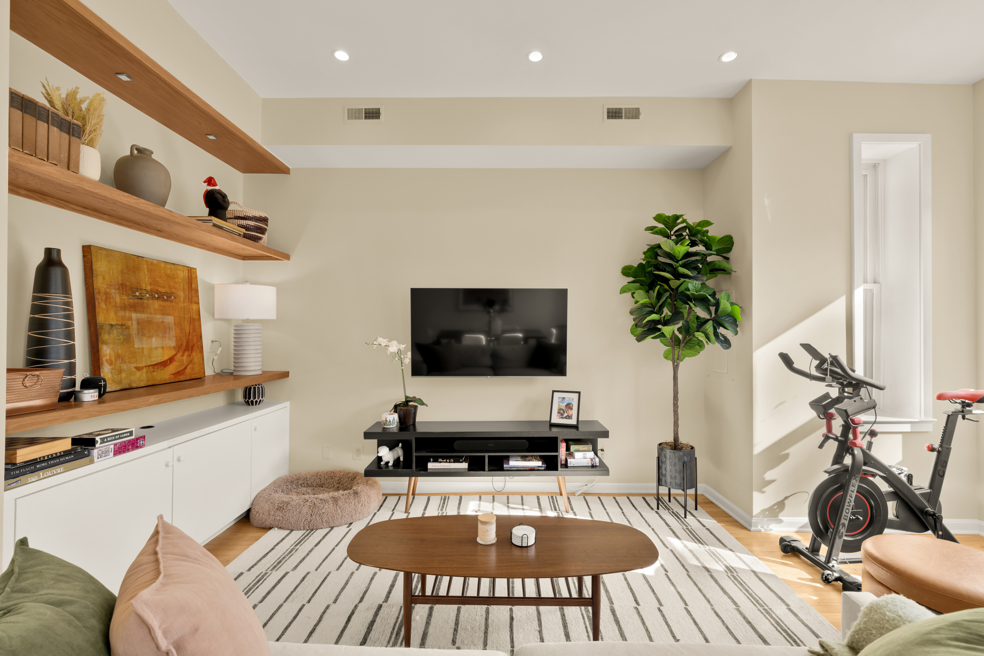 1325 R Street Northwest, Unit B Washington, DC 20009 - Photo 18 of 46