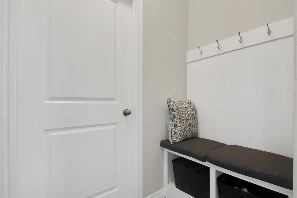 $2,800 | 104 Pin Cherry Pass, San Marcos, TX 78666