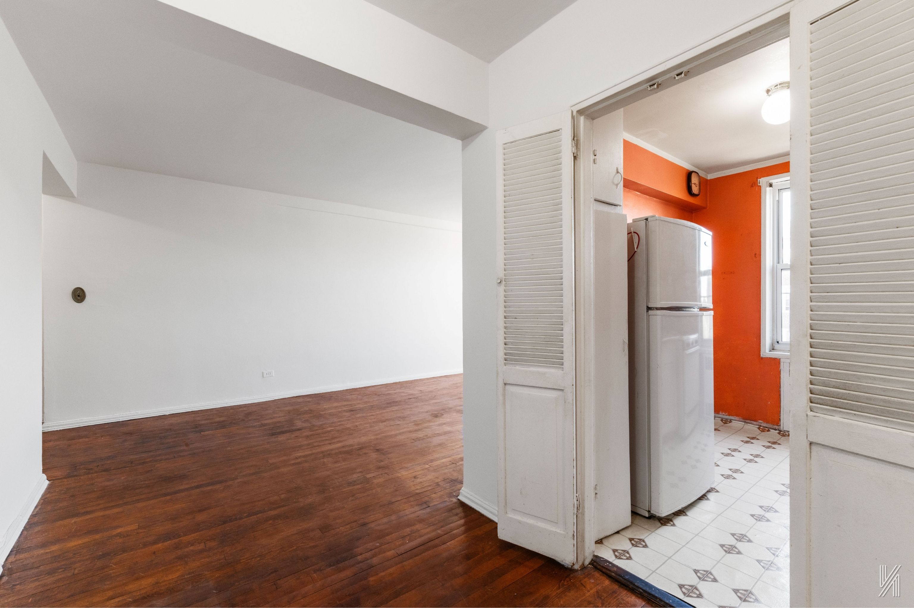 88-01 35th Avenue, Unit 6B Queens, NY 11372 - Photo 7 of 20