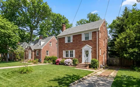 $625,000 | 4308 East-West Highway, Hyattsville, MD 20782