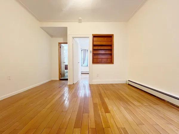 $3,186 | 17-04 Gates Avenue, Unit 2R | Ridgewood