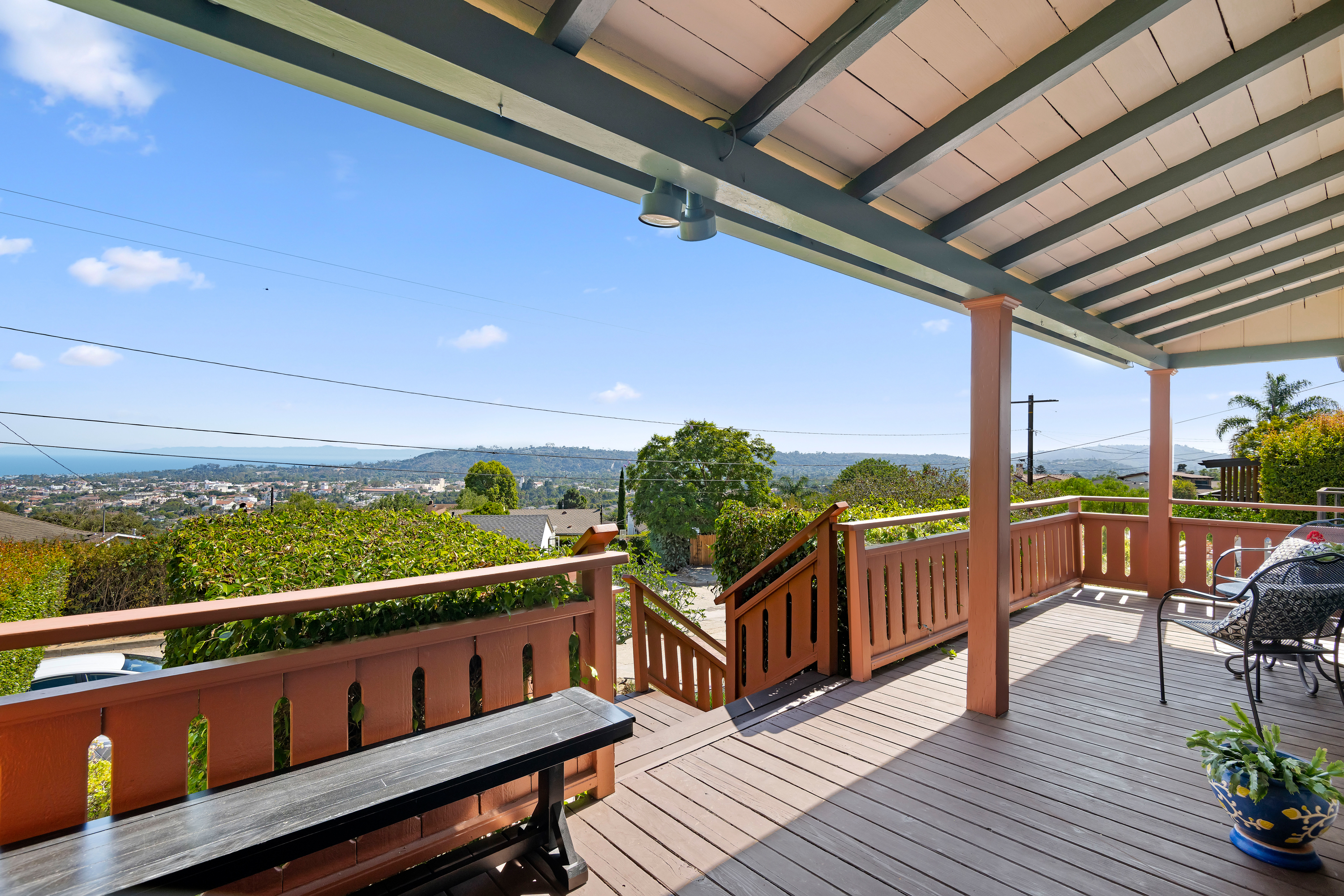 823 Arguello Road Santa Barbara, CA 93103 - Photo 11 of 58 Gallery Image 11