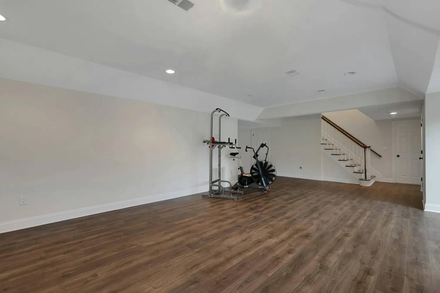 $2,385,000 | 3 Kensington Court, Warren, NJ 07059