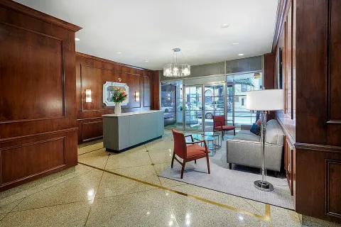 $535,000 | 225 East 46th Street, Unit 8J | Midtown East