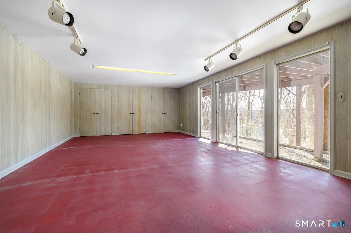 1238 Westover Road Stamford, CT 06902 - Photo 22 of 27