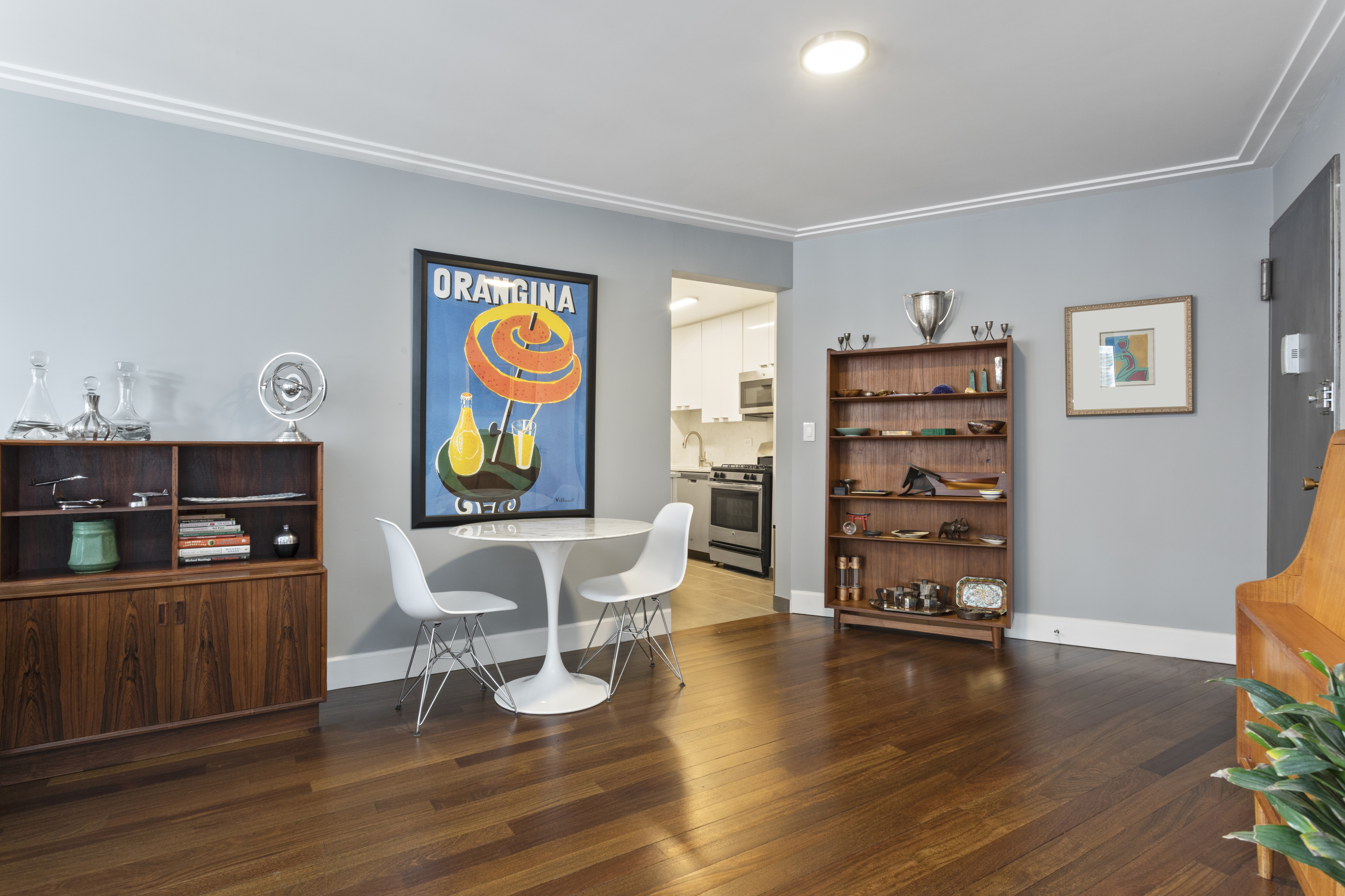 2025 Broadway, Unit 22B Manhattan, NY 10023 - Photo 3 of 12