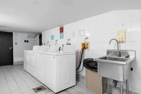 $2,895 | 1582 York Avenue, Unit 4A | Upper East Side