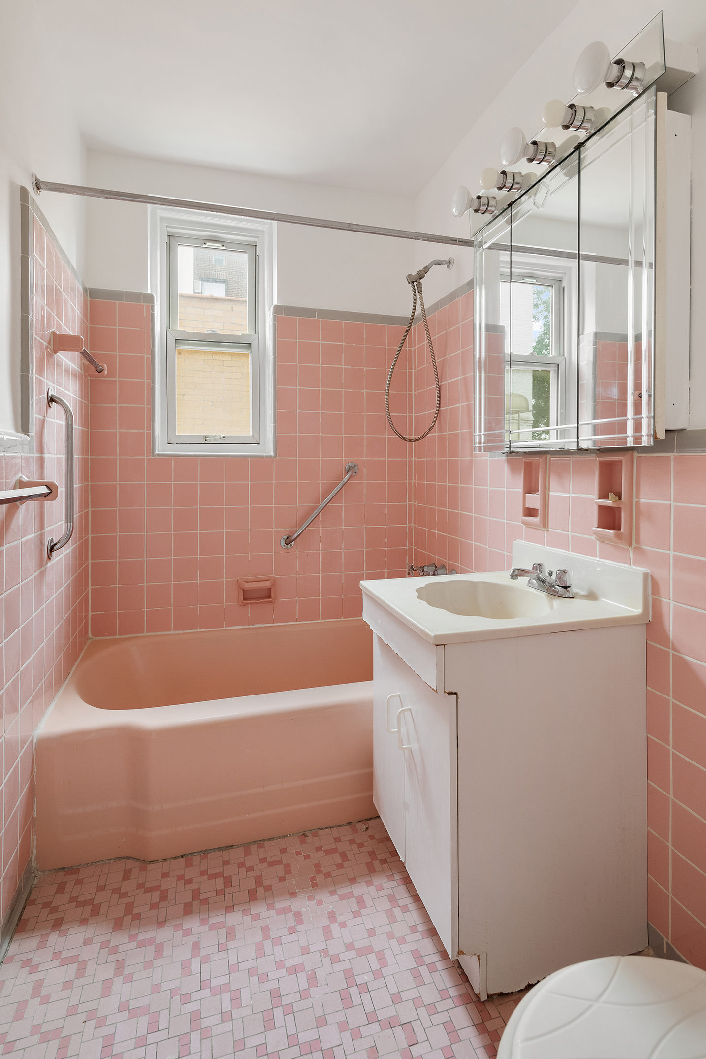 1717 East 18th Street, Unit 4P Brooklyn, NY 11229 - Photo 6 of 8