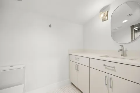 $1,275,000 | 2201 East 16th Street, Austin, TX 78702
