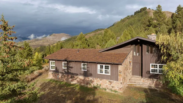 $2,495,000 | 12000 Palmer Creek Drive, Jackson, WY 83001
