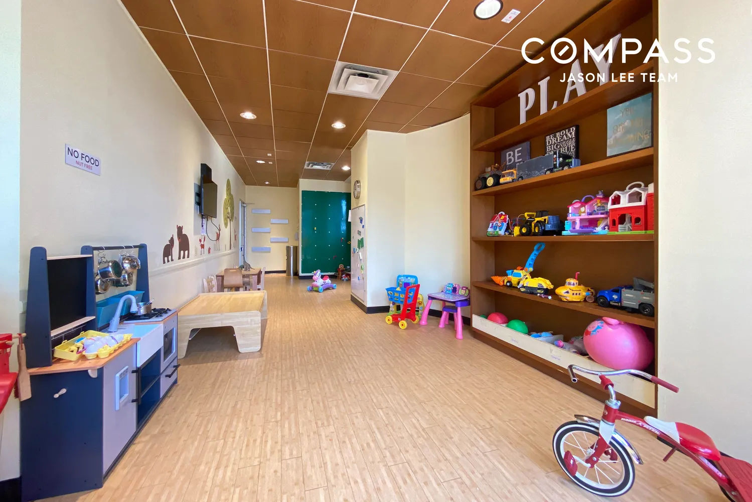 $5,750 | 330 East 38th Street, Unit 19Q | Murray Hill