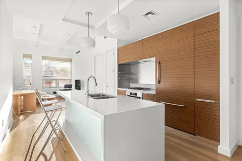 $7,500 | 150 North 5th Street, Unit 2J | Williamsburg