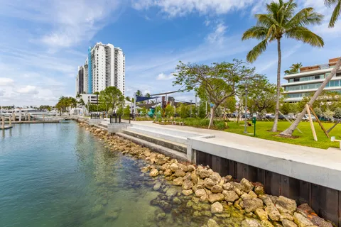 $785,000 | 1800 Sunset Harbour Drive, Unit 2409, Miami Beach, FL 33139
