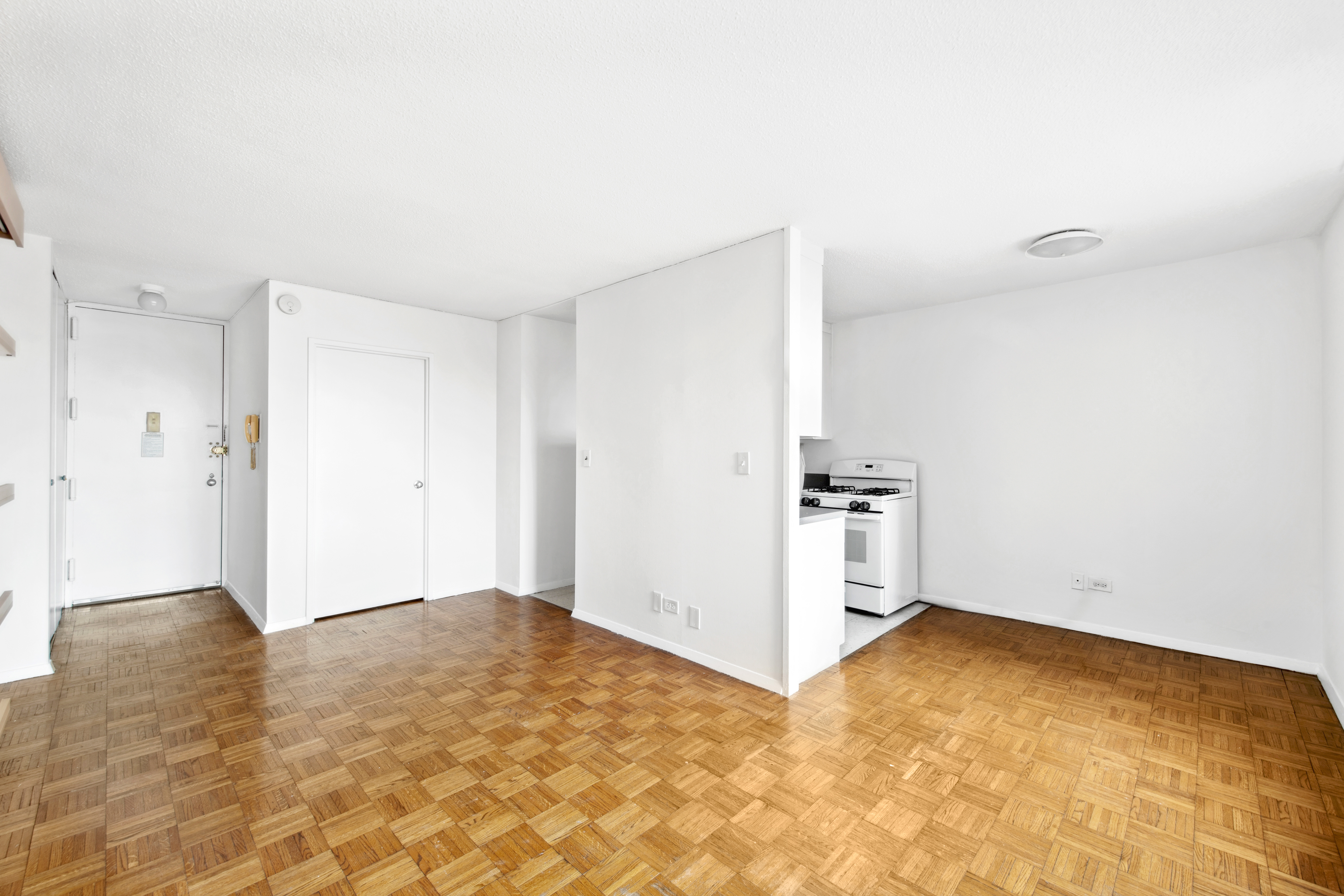 1641 3rd Avenue, Unit 16E Manhattan, NY 10128 - Photo 5 of 10