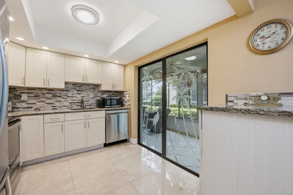 $185,900 | 54 Capri B, Delray Beach, FL 33484