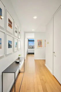 $1,950,000 | 11-02 49th Avenue, Unit 4H | Long Island City