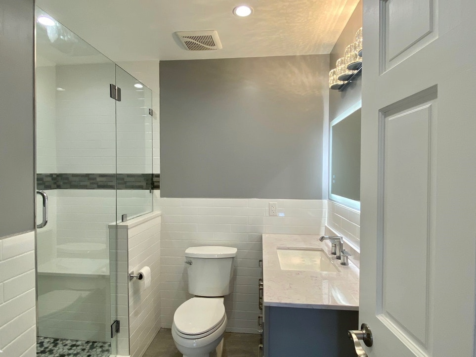 465 6th Avenue, Unit 2 Brooklyn, NY 11215 - Photo 7 of 10 a bathroom with a toilet a sink and shower