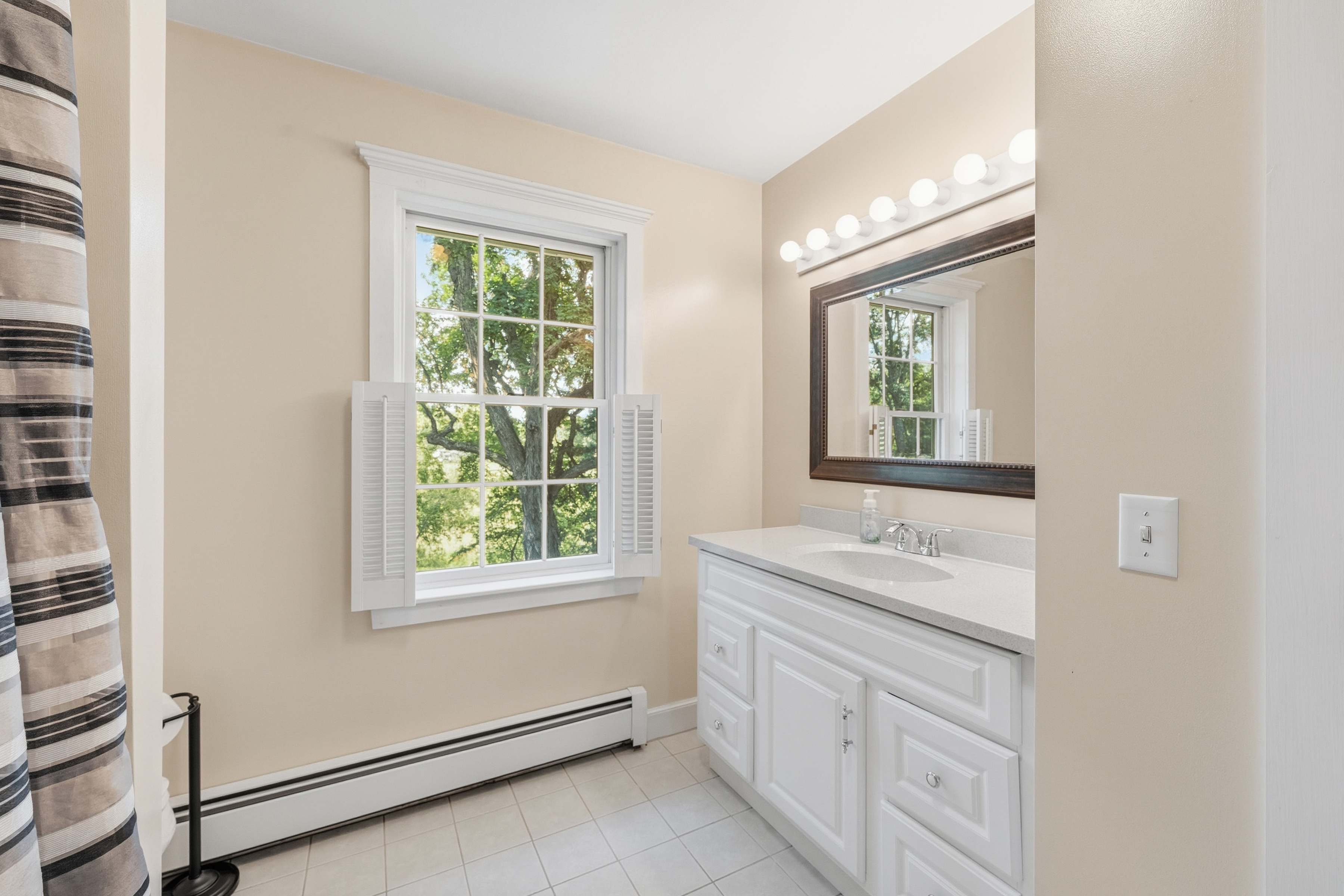 358 Bolton Road Lancaster, MA 01523 - Photo 24 of 60
