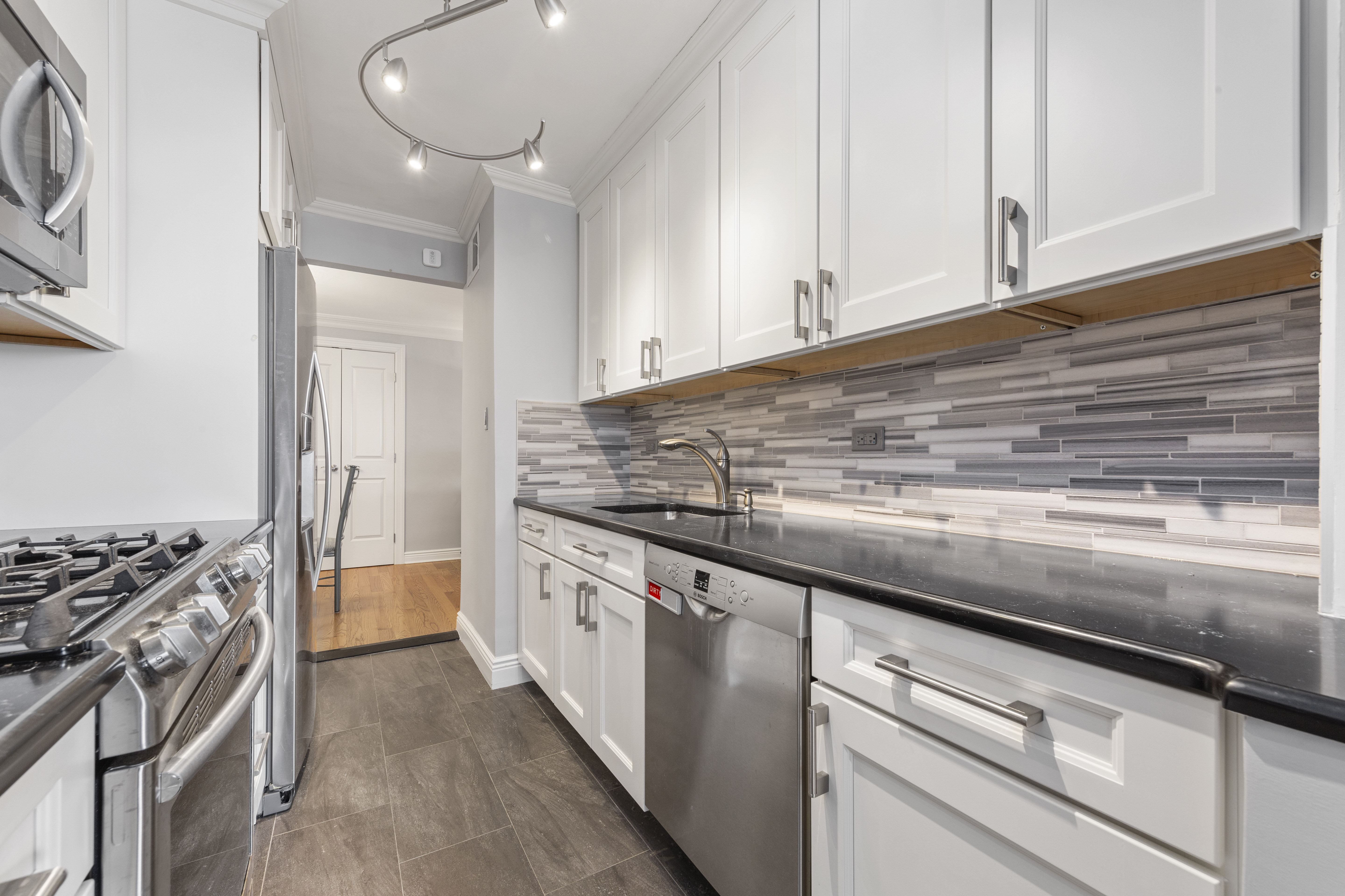 102-30 66th Road, Unit 11B Queens, NY 11375 - Photo 14 of 19