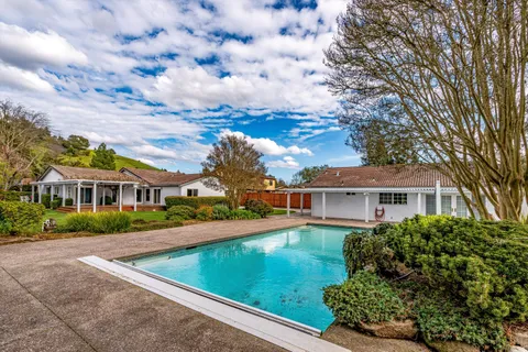 $2,068,000 | Stonebridge Drive, Napa, CA 94558