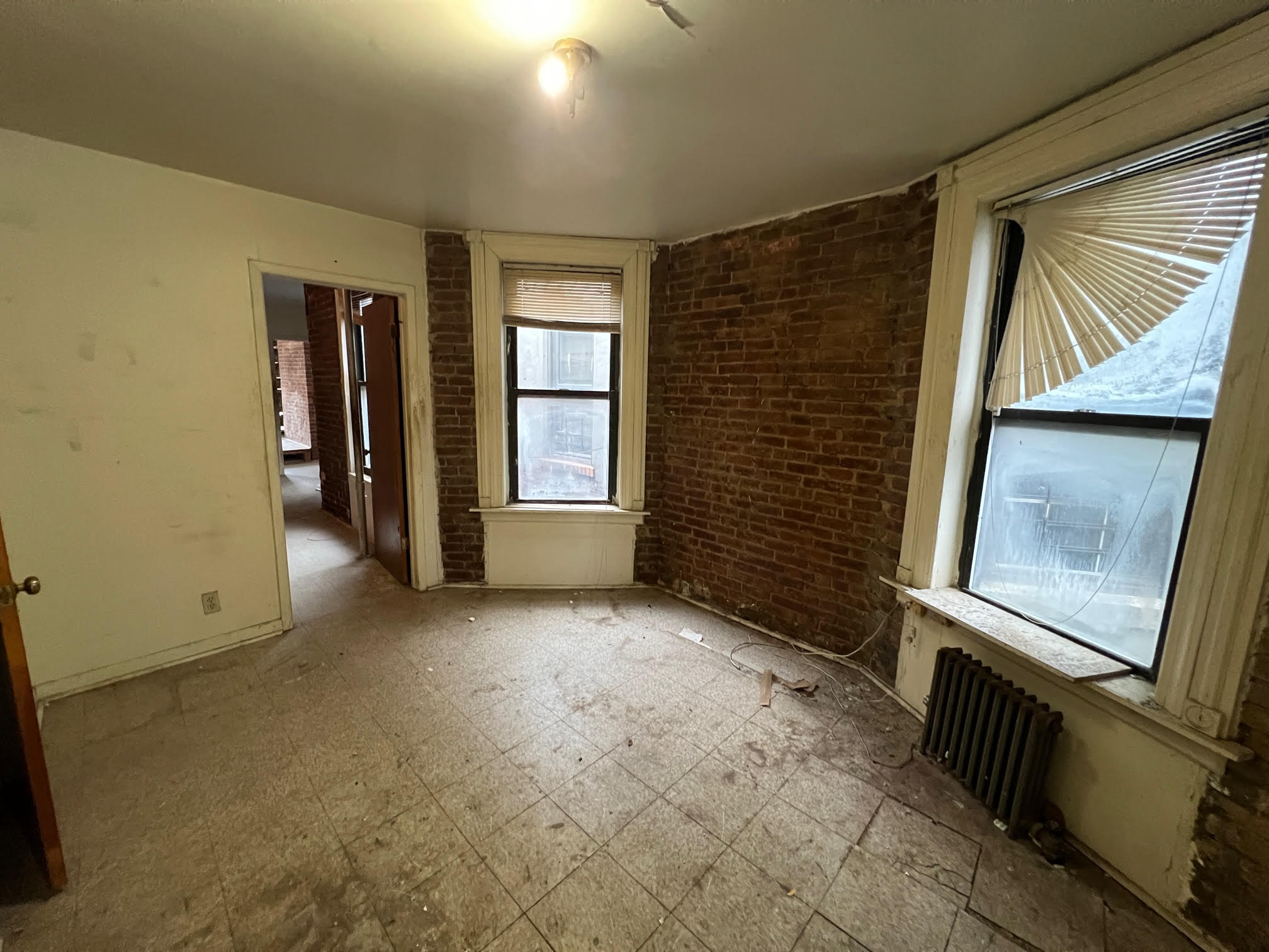 153 West 106th Street, Unit 5B Manhattan, NY 10025 - Photo 2 of 9