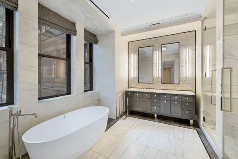 $5,999,000 | 235 West 75th Street, Unit 423 | Upper West Side