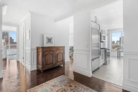 $2,650,000 | East 51st Street | Midtown East
