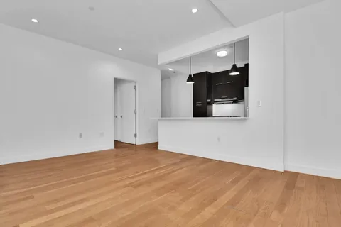 $6,700 | 65 North 6th Street, Unit 2C | Williamsburg