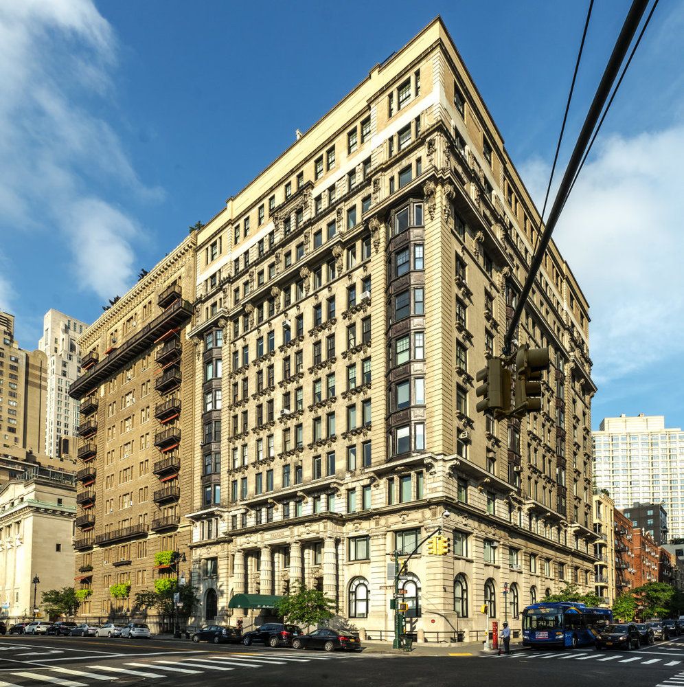 50 Central Park West, Unit 8BB Manhattan, NY 10023 - Photo 26 of 28 a front view of a building