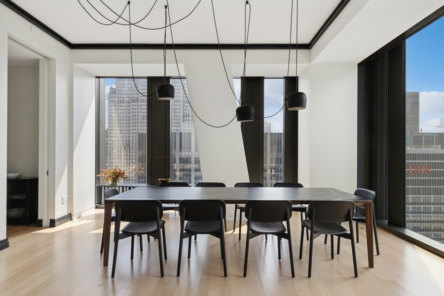 53 West 53rd Street, Unit 52B Manhattan, NY 10019 - Photo 4 of 15 Gallery Image 4