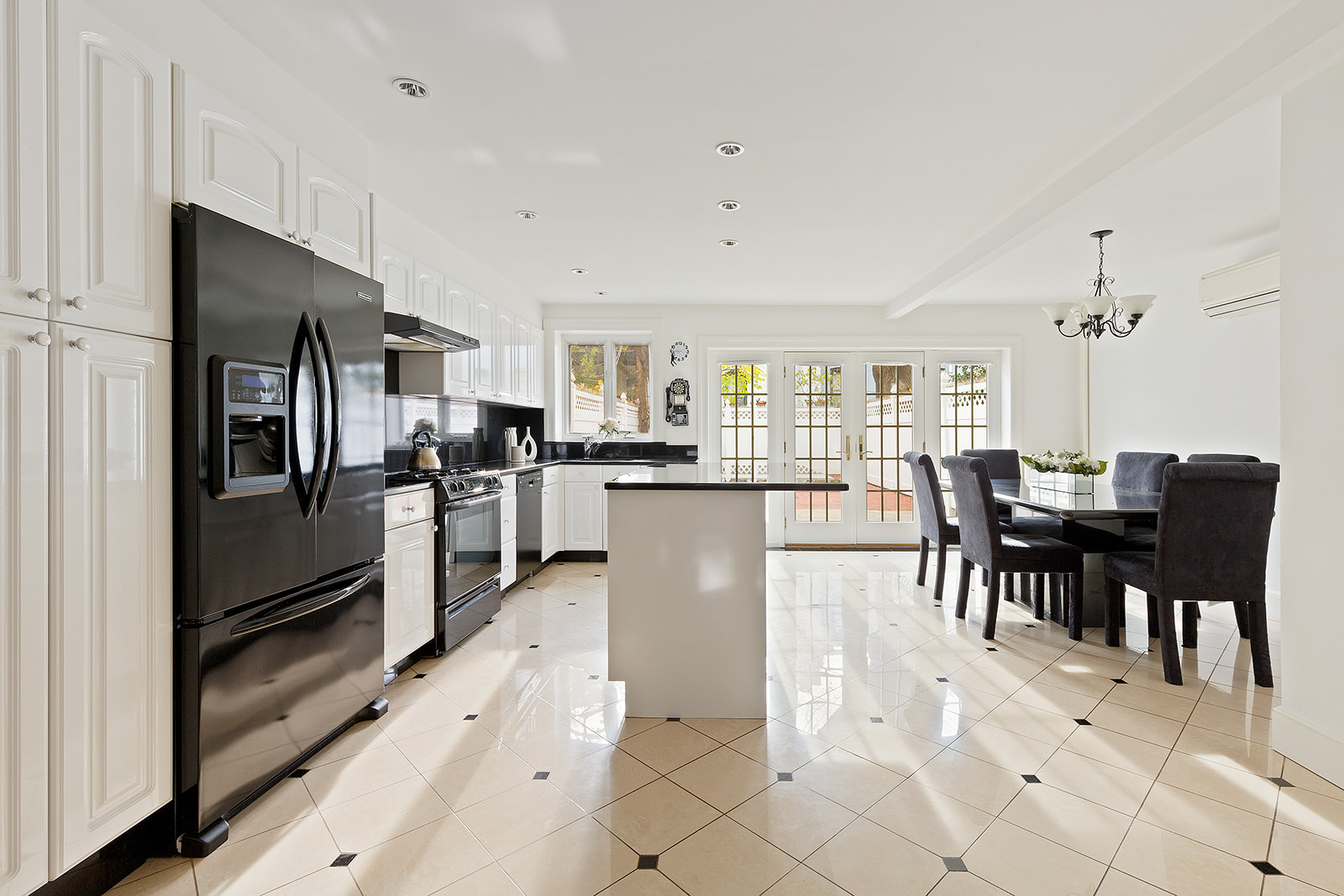 422 73rd Street Brooklyn, NY 11209 - Photo 4 of 19