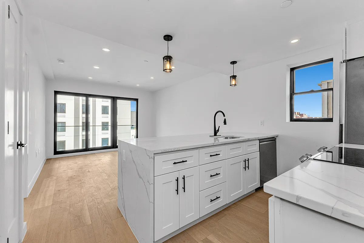 21-10 30th Avenue, Unit 6F Queens, NY 11102 - Photo 2 of 15