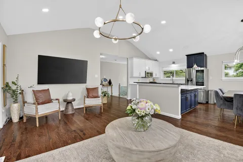 $1,565,000 | 6501 Bannockburn Drive, Bethesda, MD 20817