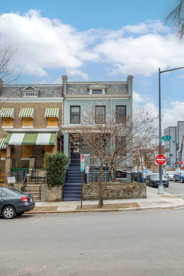 $1,300,000 | 935 15th Street Southeast, Washington, DC 20003