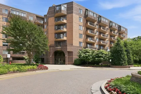 $269,000 | 2111 Wisconsin Avenue Northwest, Unit 524, Washington, DC 20007