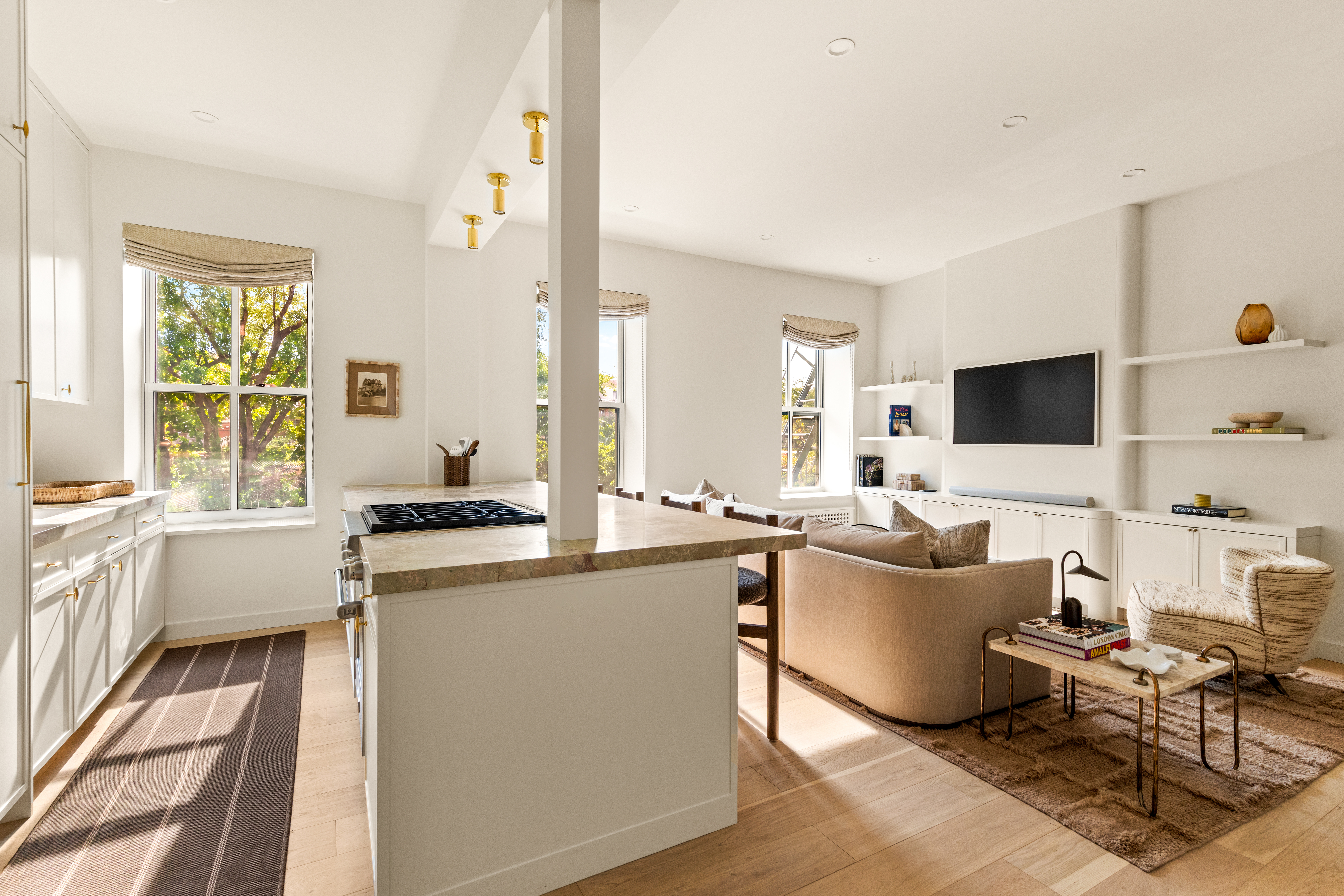 99 Bank Street, Unit 3H Manhattan, NY 10014 - Photo 3 of 17 Gallery Image 3