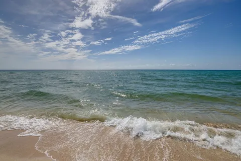 $600,000 | 6801 Collins Avenue, Unit DOOR 606, Miami Beach, FL 33141