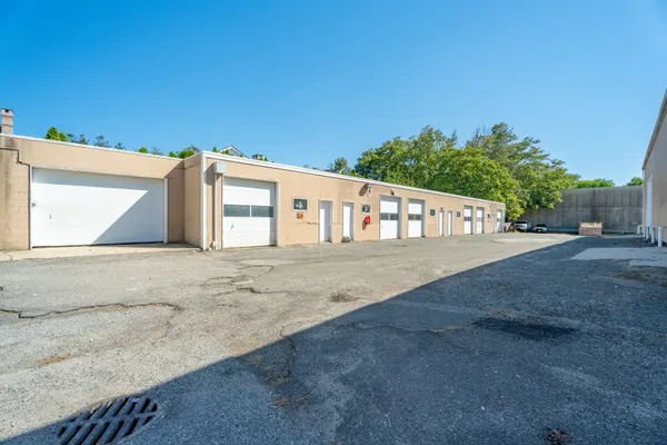 $1,250 | 3 Railroad Avenue, Unit STORAGE, East Hampton, NY 11937