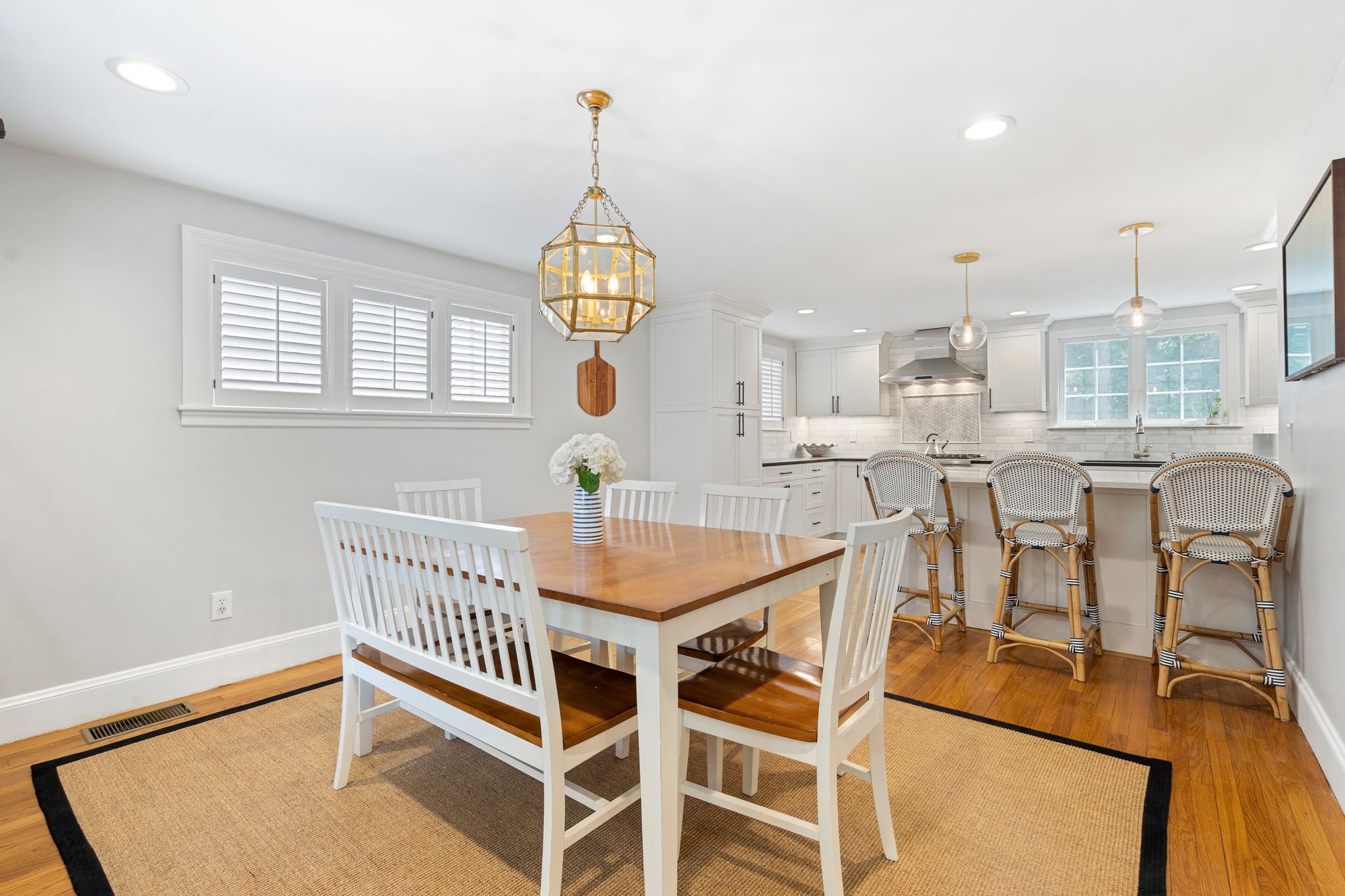 8 Andrews Road Milton, MA 02186 - Photo 4 of 50