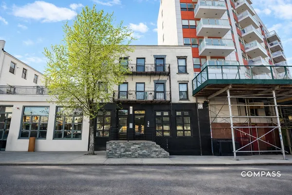 $3,500,000 | 42 Jackson Street | Williamsburg
