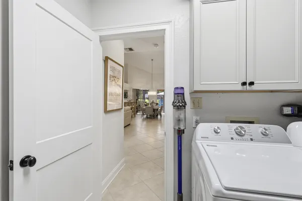 $1,695,000 | 4870 West Boulevard, Naples, FL 34103