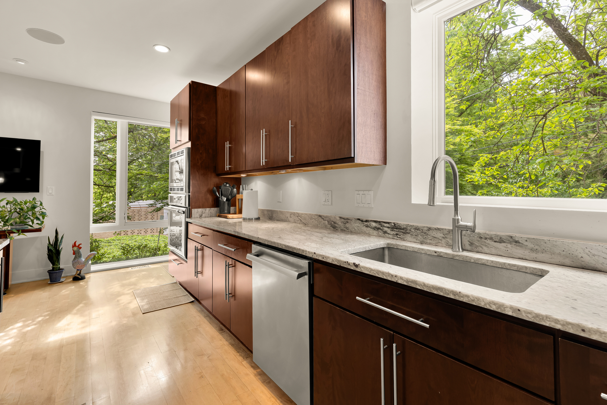 2867 Tilden Street Northwest Washington, DC 20008 - Photo 29 of 94